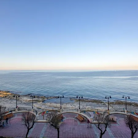 Апартаменты Seafront In - Perfect For Relaxation By 360 Estates